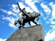 Монумент Салават Юлаеву